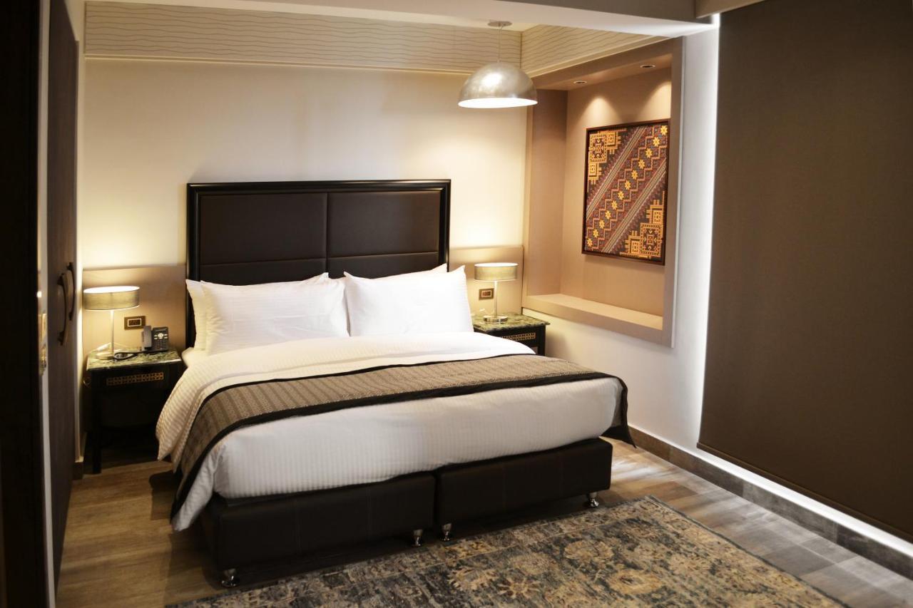 Ambassador, A Boutique Amán