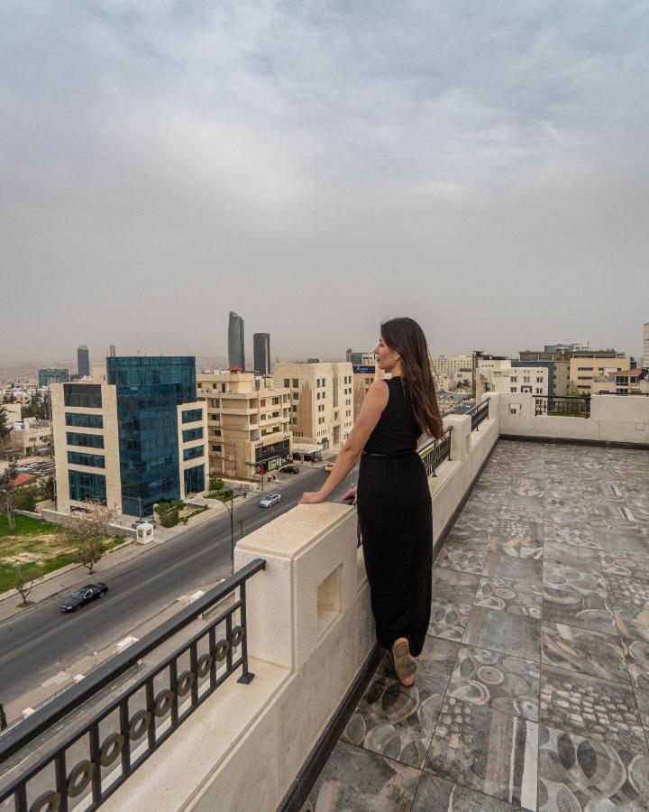 Hotel Ambassador, A Boutique